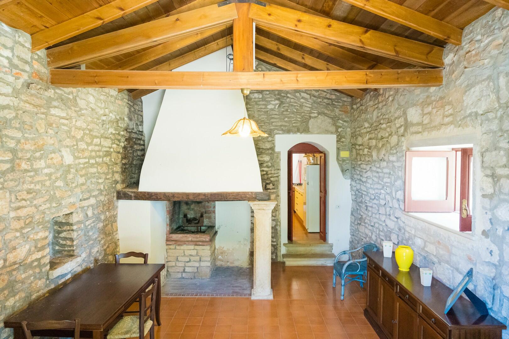 Ancient House for sale in Bari, Puglia