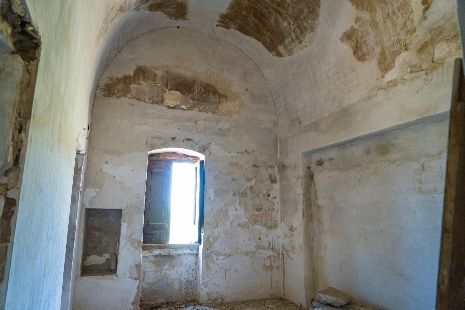 Ancient House for sale in Bari, Puglia