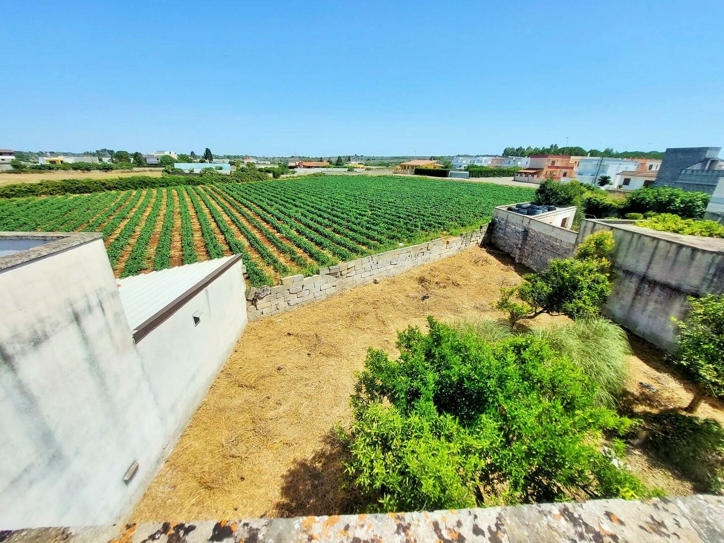 DELIZIOSA ABITAZIONE DA RISTRUTTURARE IN CENTRO VICINO OTRANTO