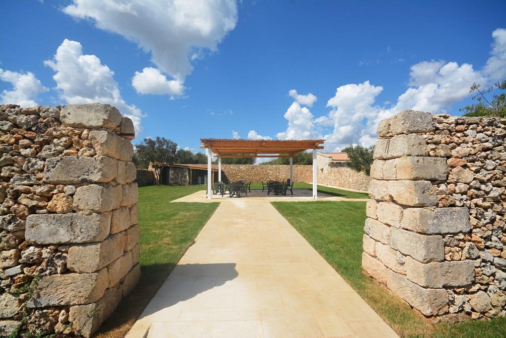 Patio area piscina