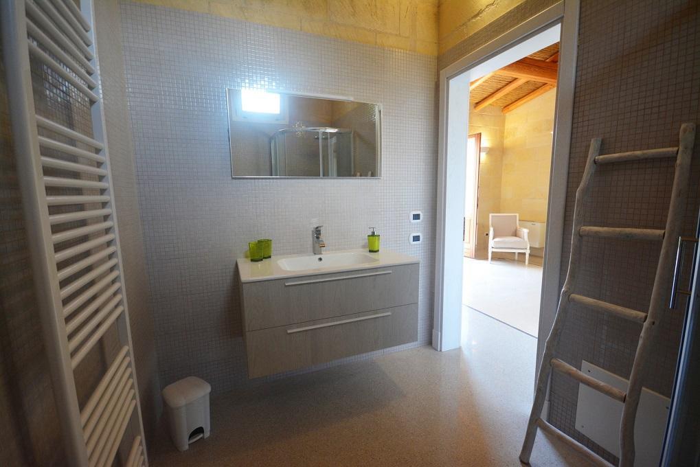 En-suite Bathroom C