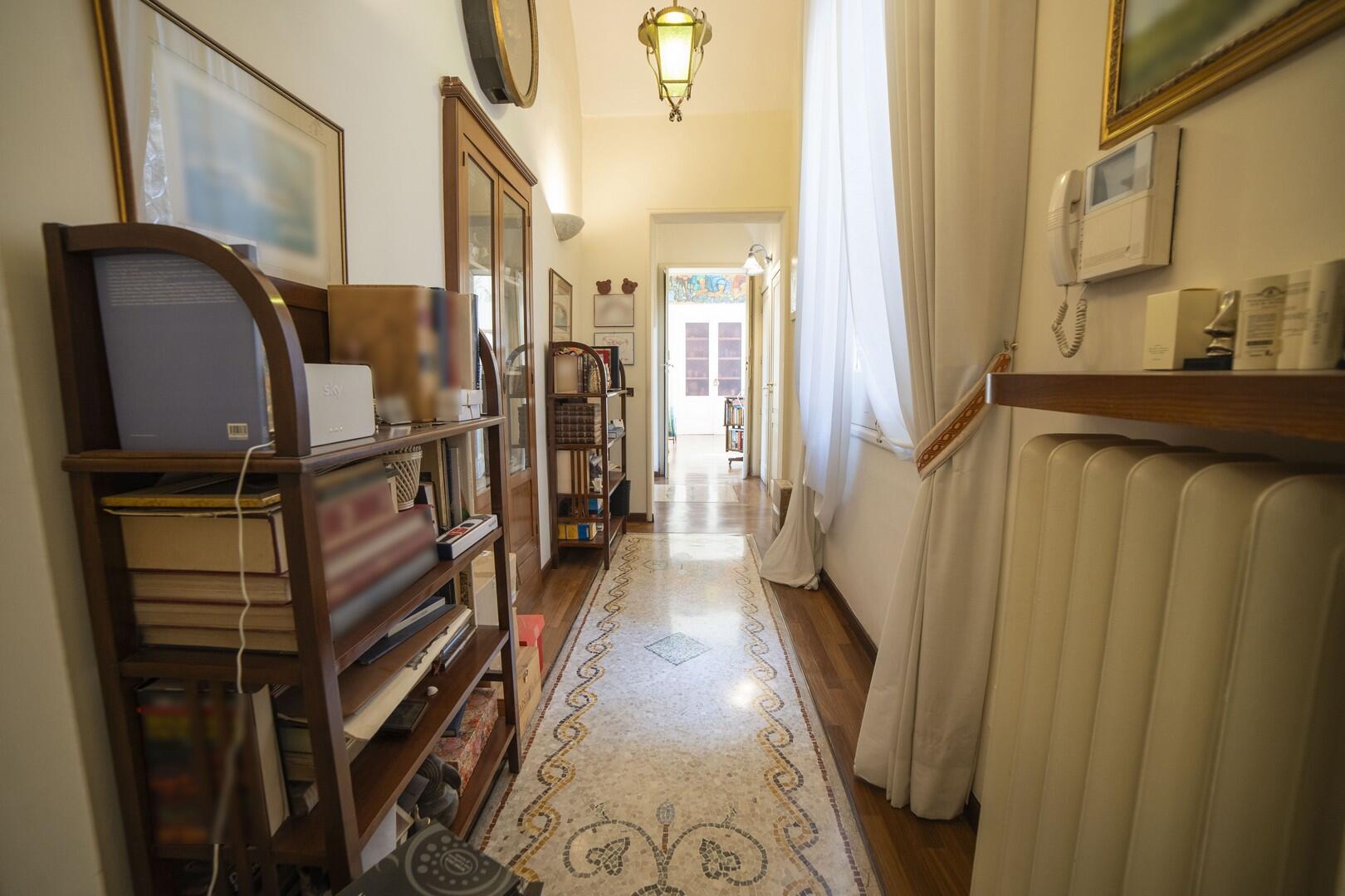 Palazzo for sale in Lecce, Puglia